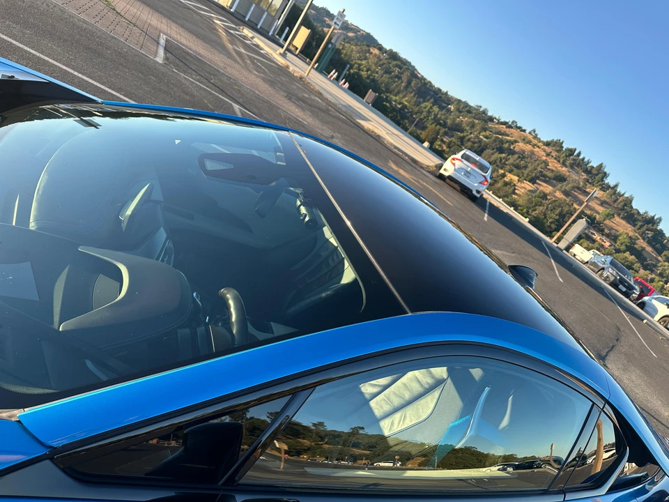 2016 BMW i8 - Image 29 of 31