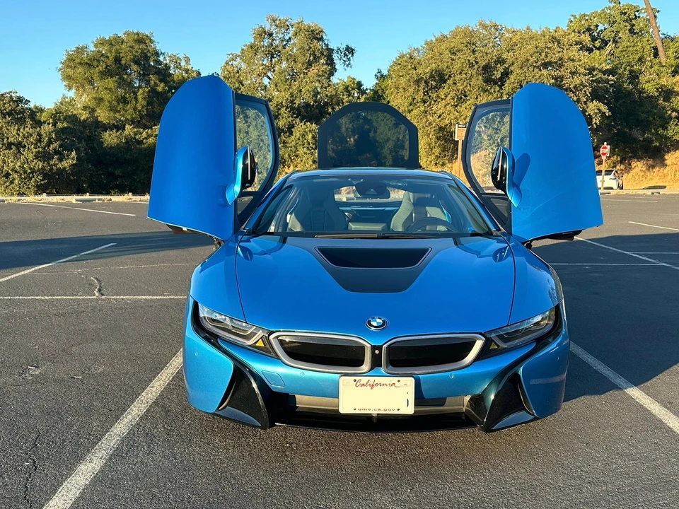 2016 BMW i8 - Image 18 of 31