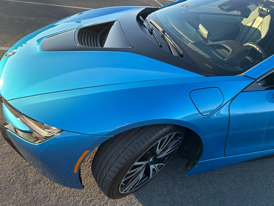 2016 BMW i8 - Image 27 of 31