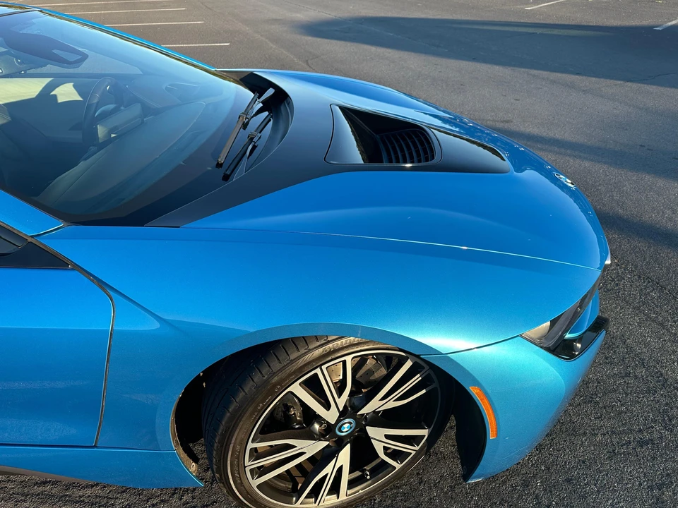 2016 BMW i8 - Image 23 of 31