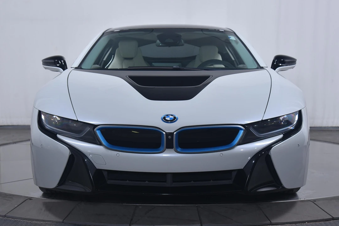 2016 BMW i8 - Image 2 of 26