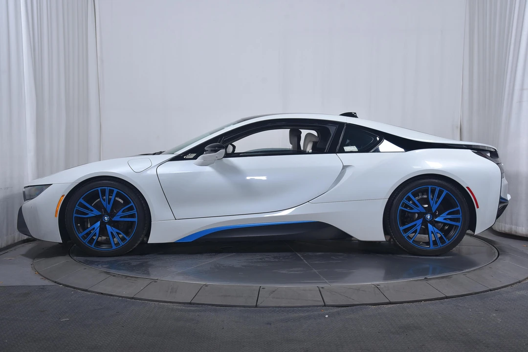 2016 BMW i8 - Image 4 of 26