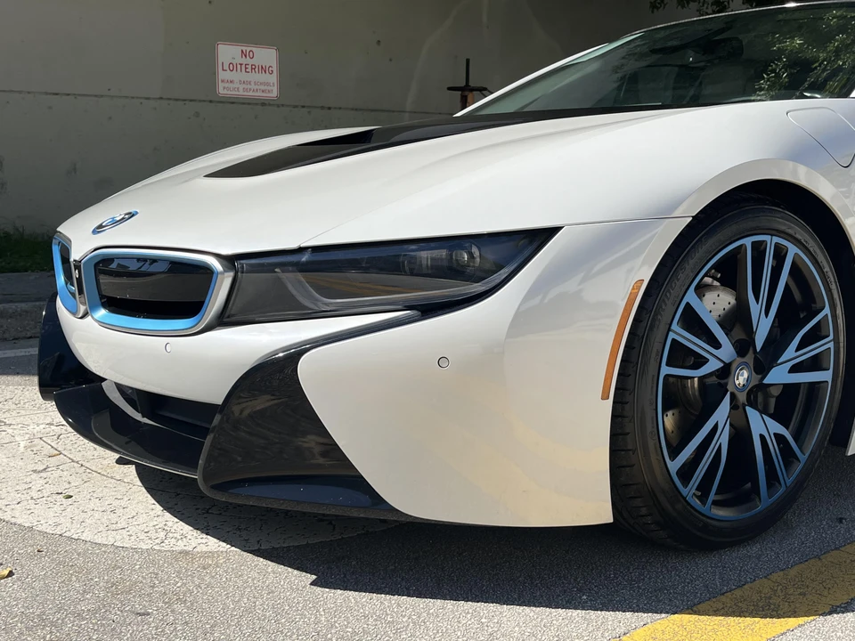 2016 BMW i8 - Image 22 of 26