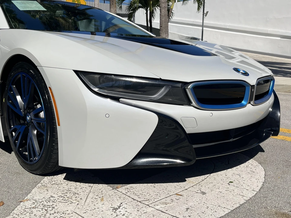 2016 BMW i8 - Image 21 of 26