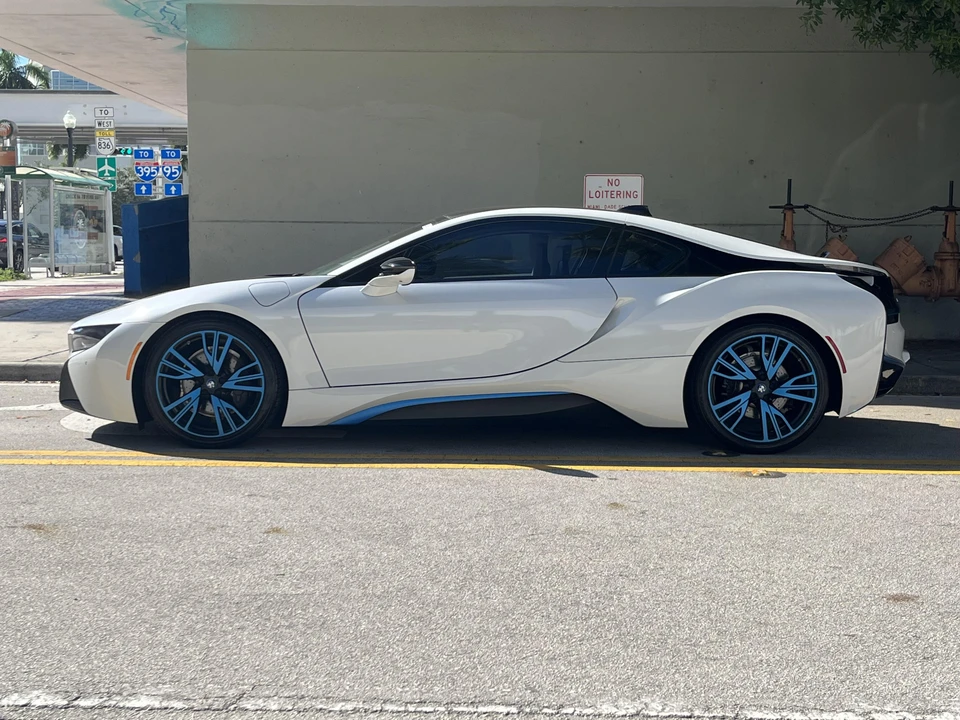 2016 BMW i8 - Image 8 of 26