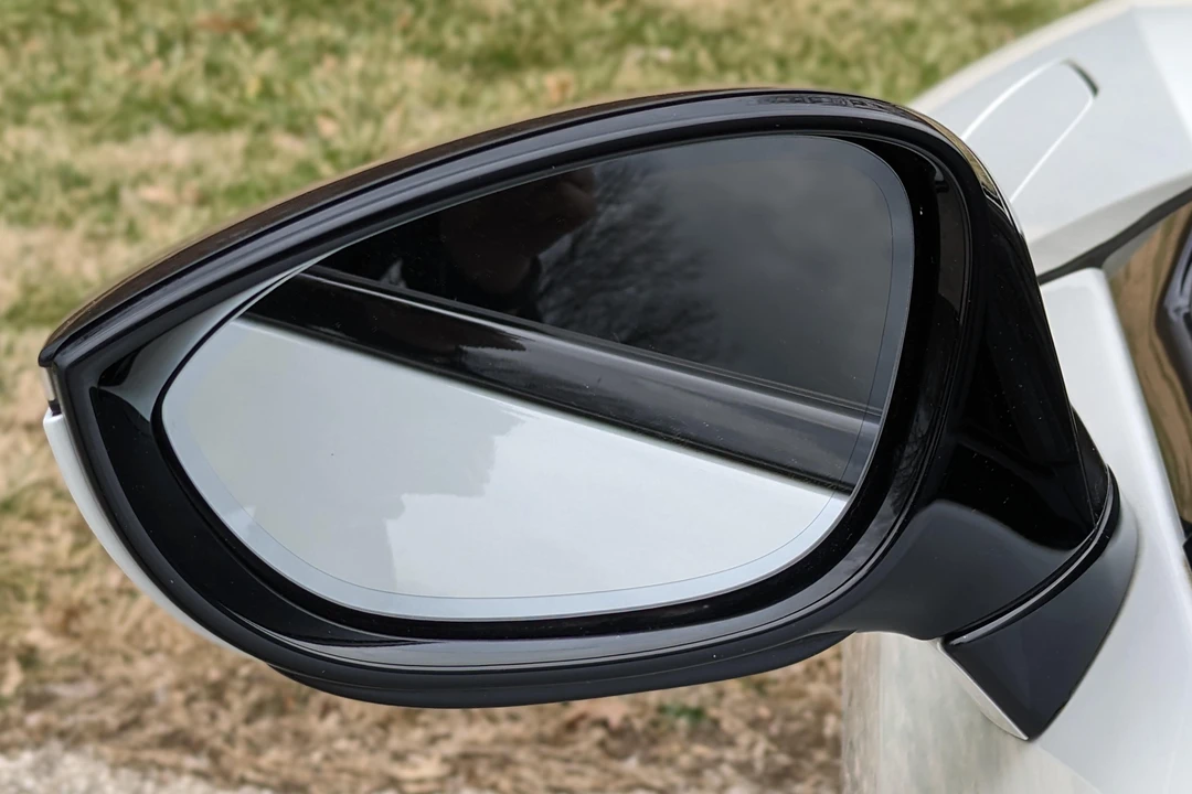 2016 BMW i8 - Image 15 of 31