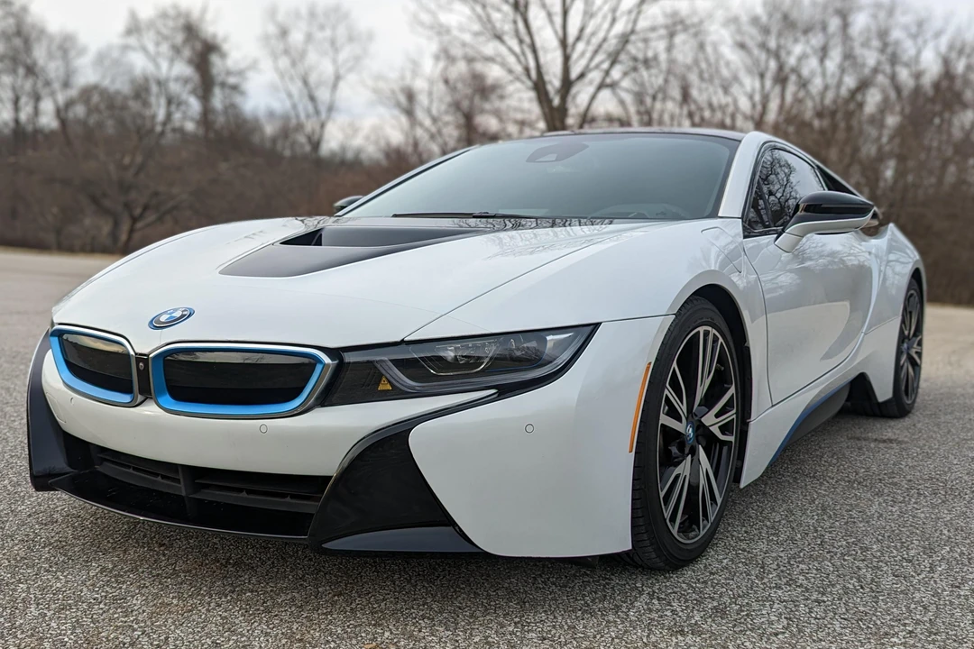 2016 BMW i8 - Image 7 of 31