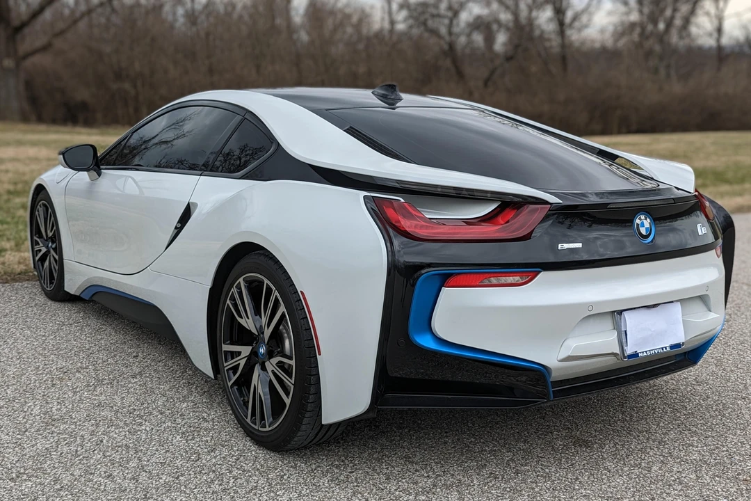 2016 BMW i8 - Image 9 of 31