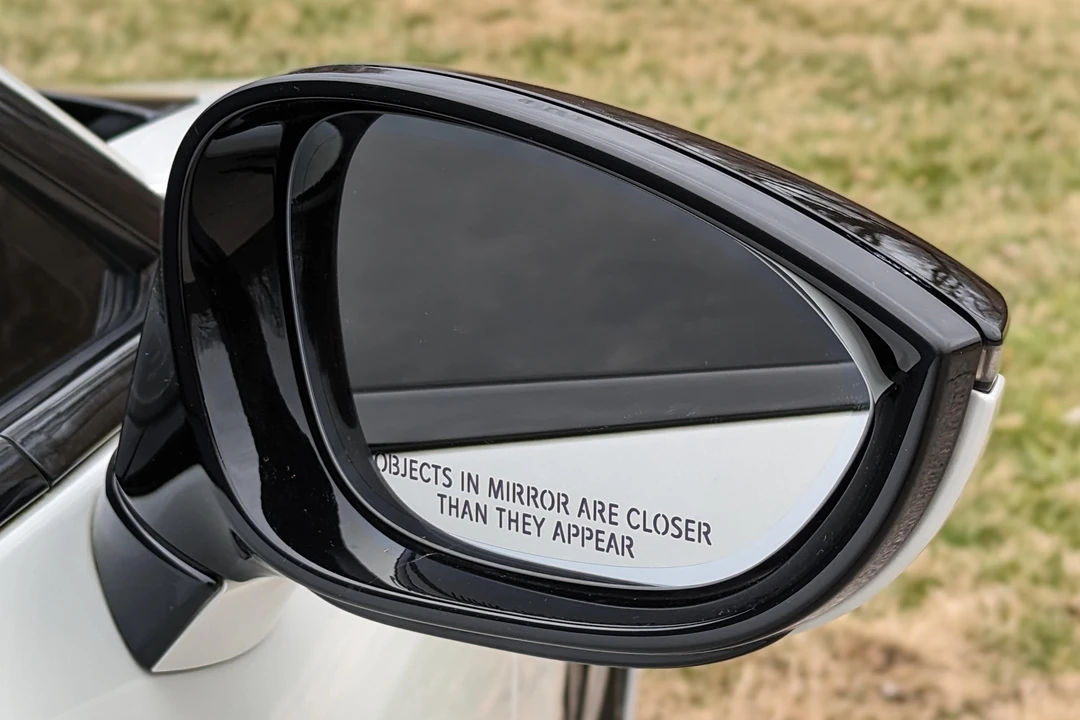 2016 BMW i8 - Image 19 of 31