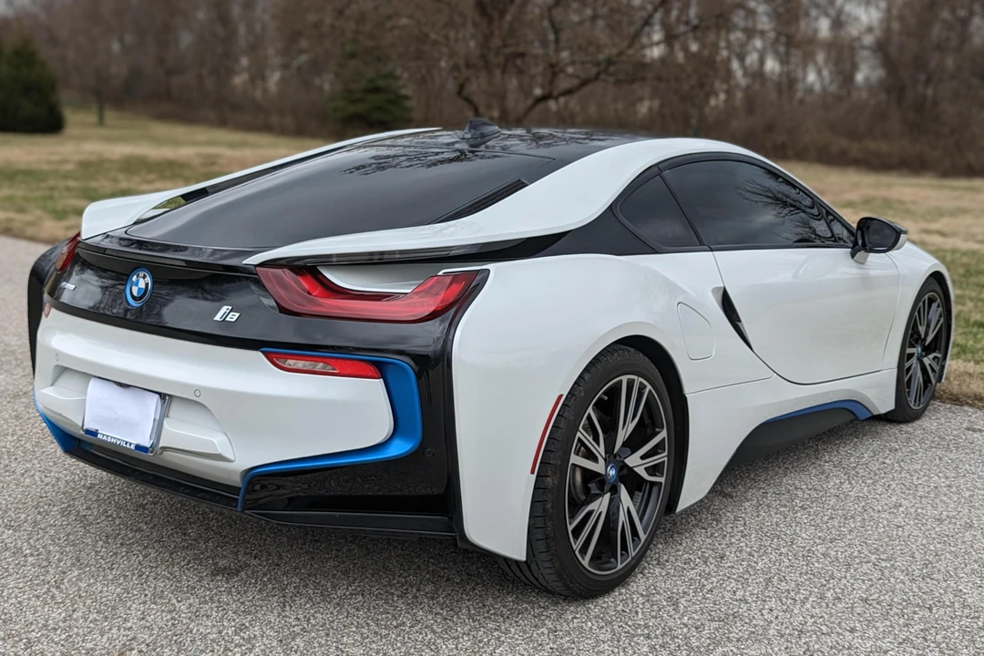 2016 BMW i8 - Image 4 of 31