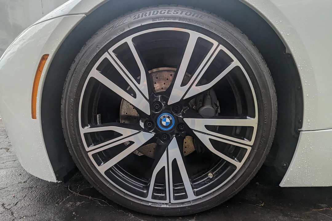 2016 BMW i8 - Image 20 of 31