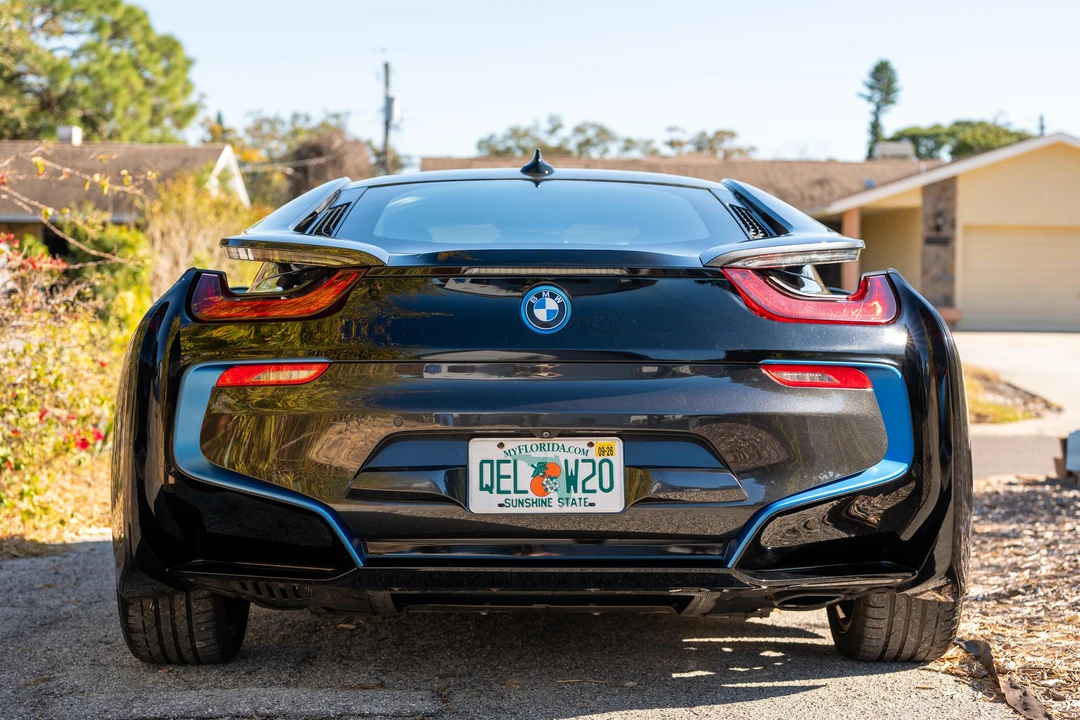 2016 BMW i8 - Image 11 of 31