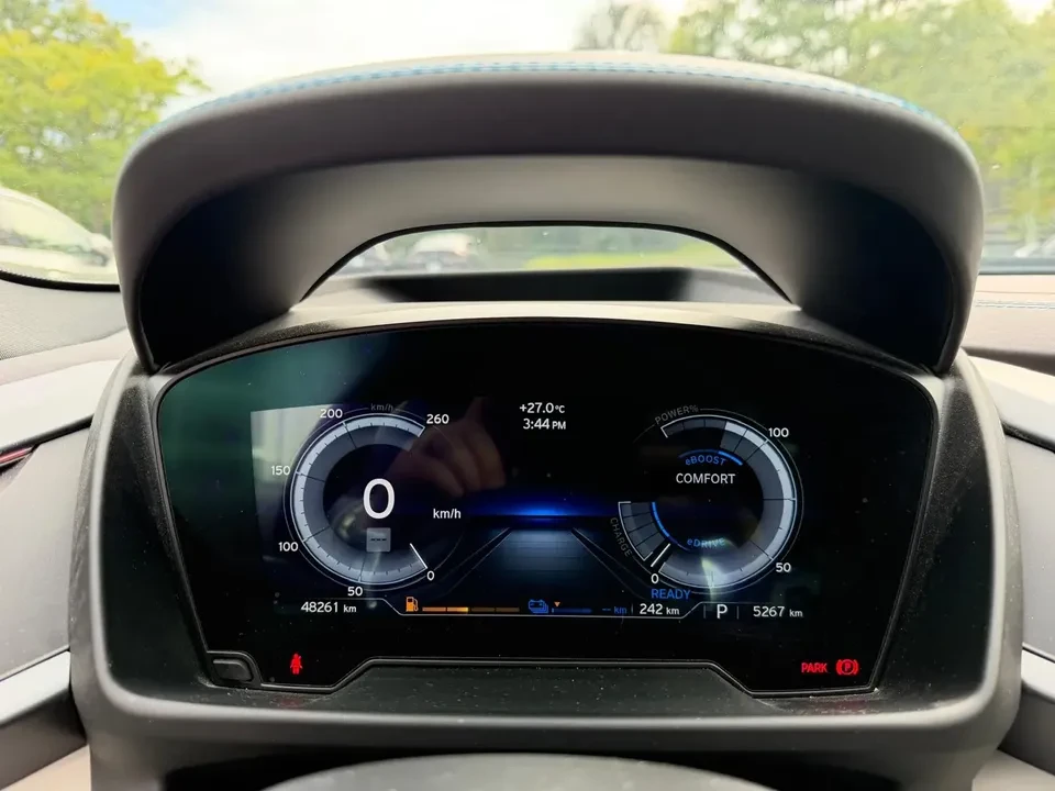 2016 BMW i8 - Image 11 of 20