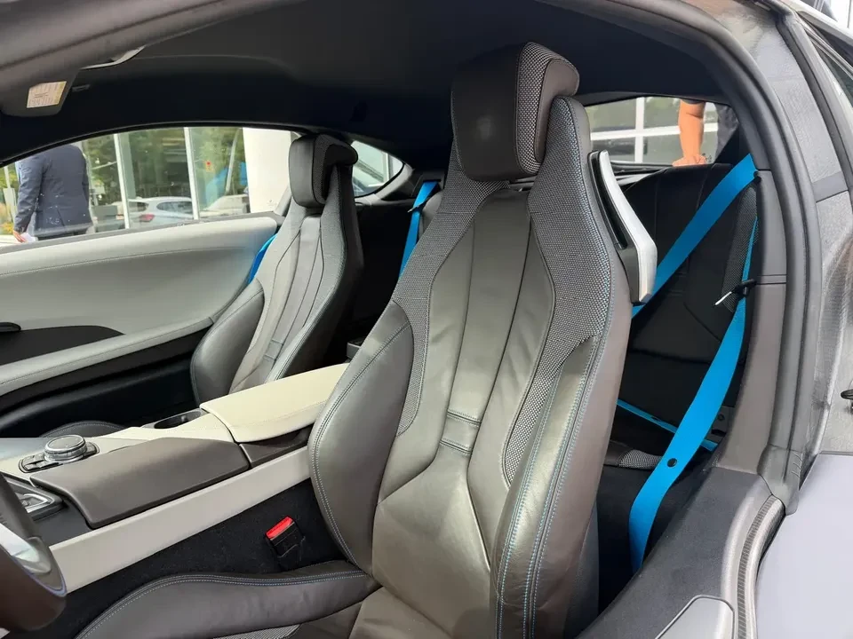 2016 BMW i8 - Image 15 of 20
