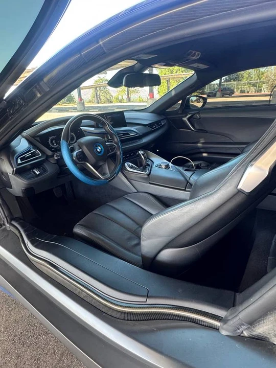 2016 BMW i8 - Image 10 of 10