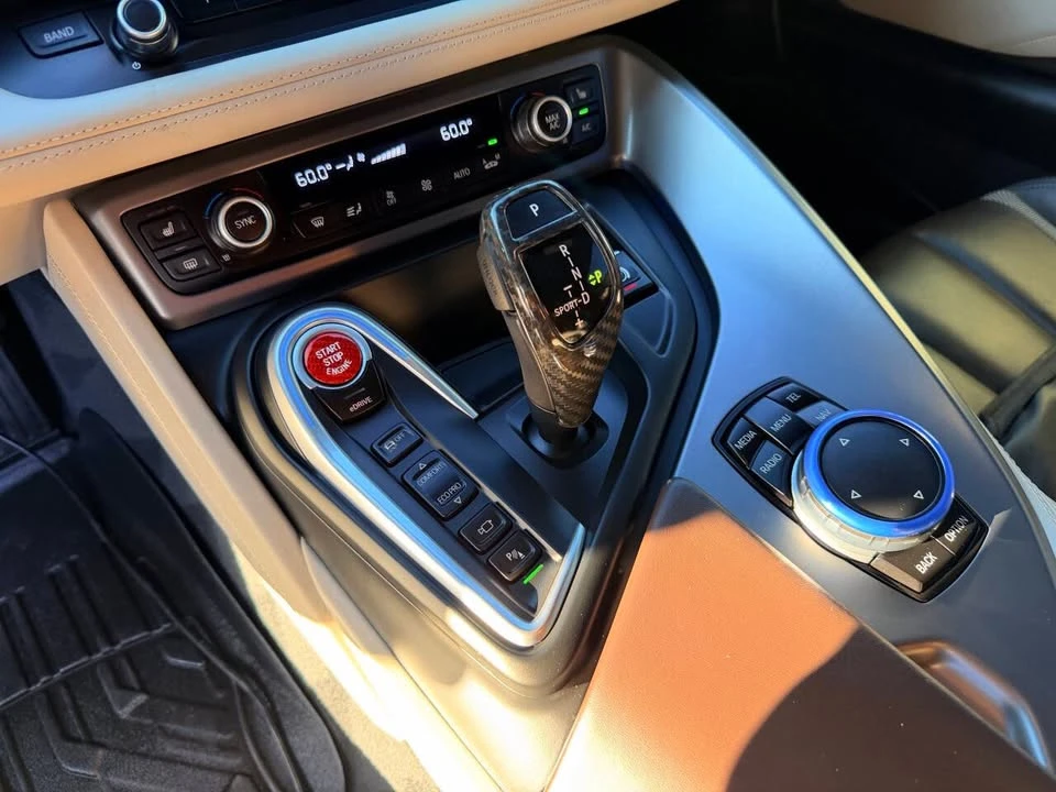 2016 BMW i8 - Image 14 of 20