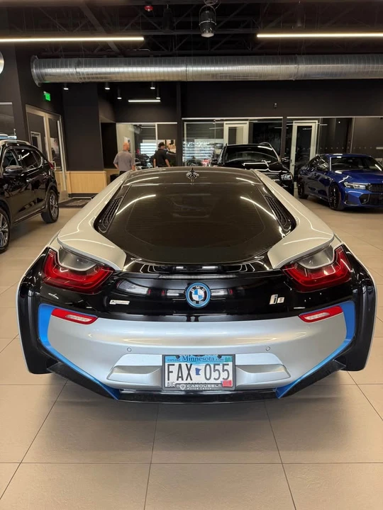 2016 BMW i8 - Image 5 of 9