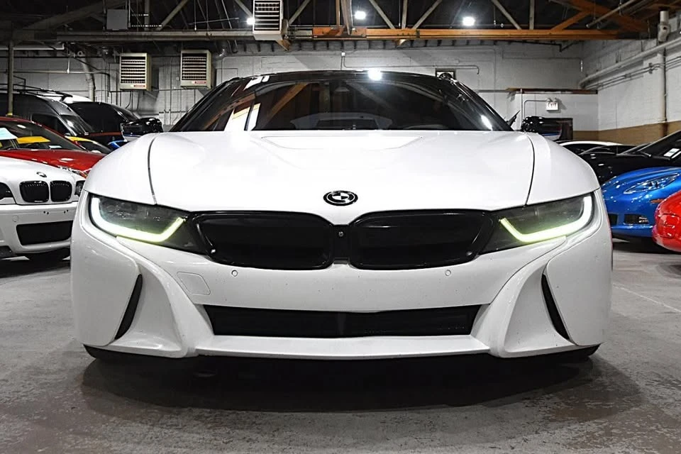 2016 BMW i8 - Image 4 of 16