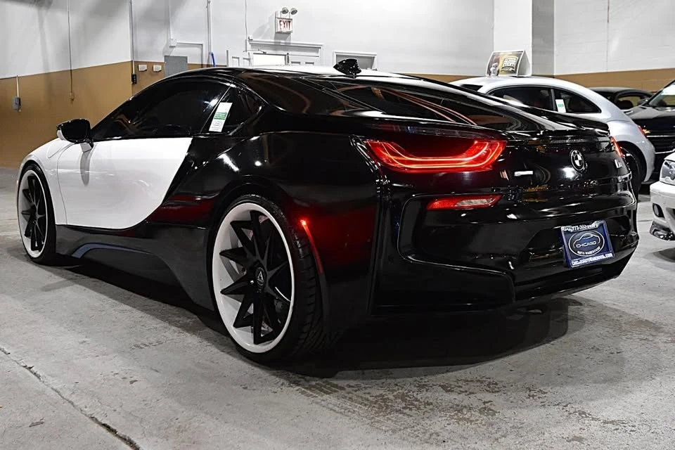 2016 BMW i8 - Image 9 of 16