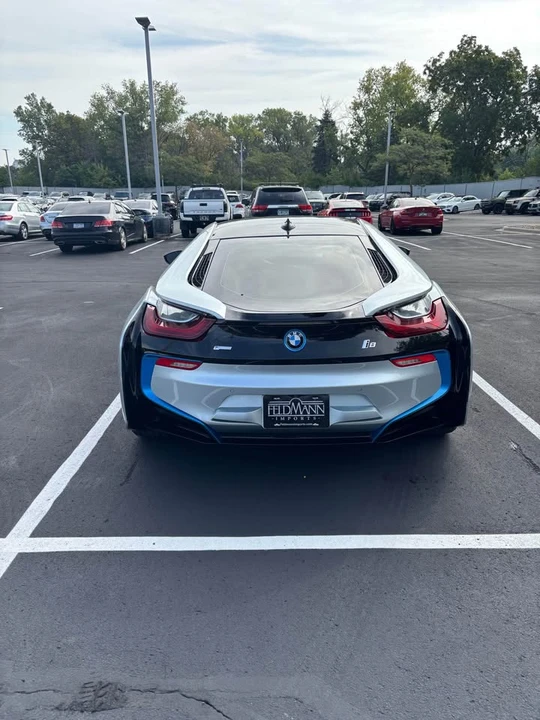 2016 BMW i8 - Image 7 of 20