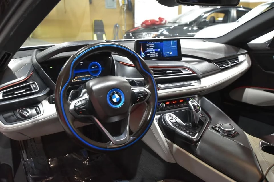 2016 BMW i8 - Image 12 of 16