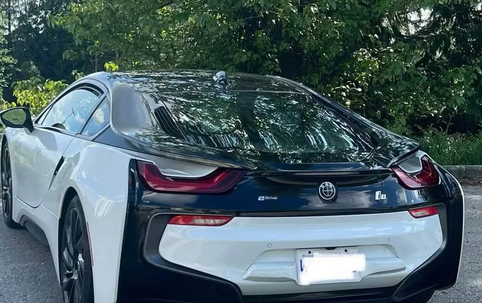 2016 BMW i8 - Image 3 of 4