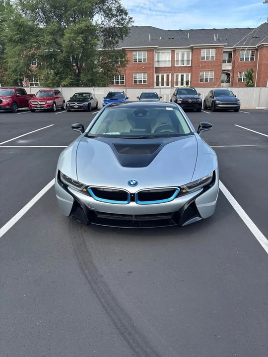 2016 BMW i8 - Image 2 of 20