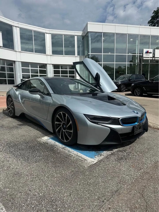 2016 BMW i8 - Image 2 of 7