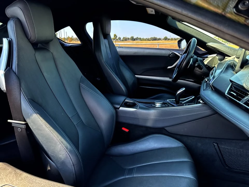 2016 BMW i8 - Image 8 of 8