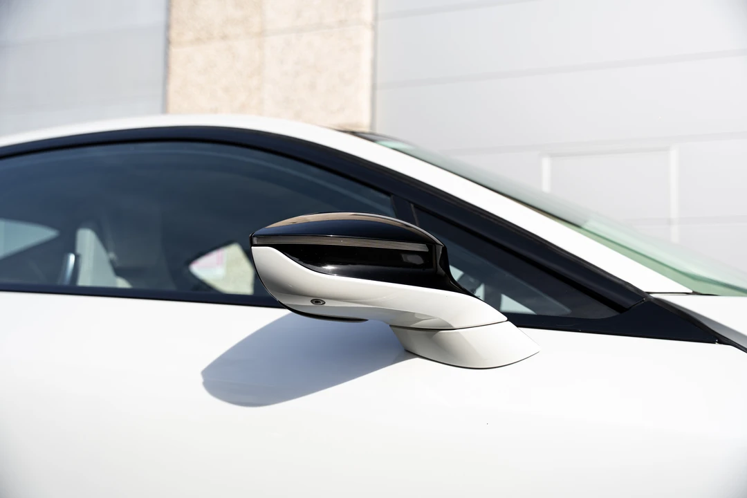 2016 BMW i8 - Image 15 of 31