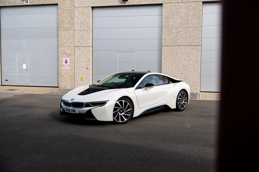2016 BMW i8 - Image 9 of 31