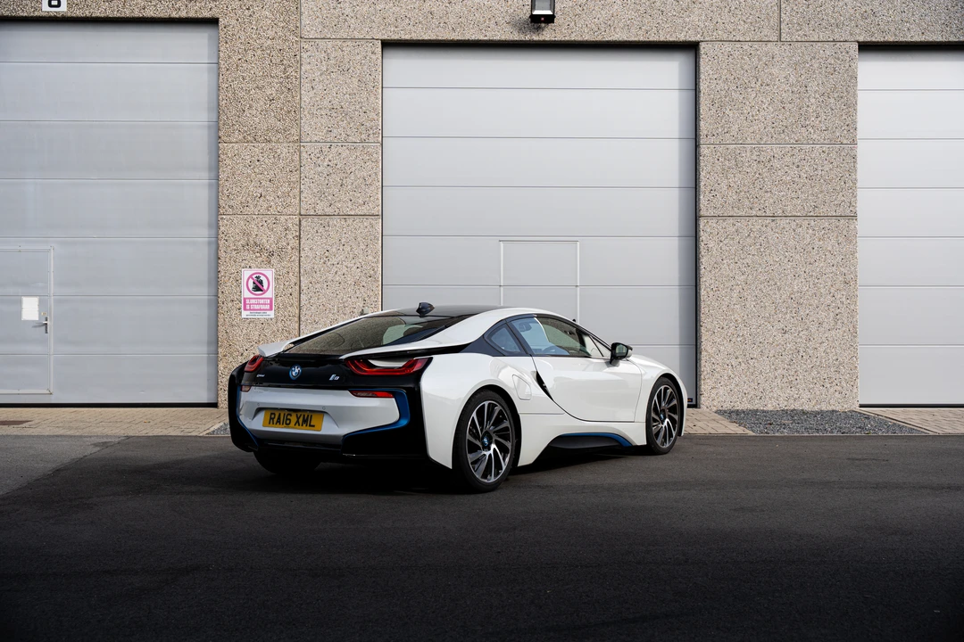 2016 BMW i8 - Image 5 of 31