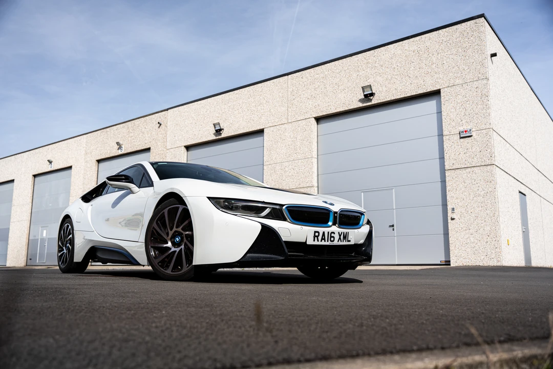2016 BMW i8 - Image 3 of 31