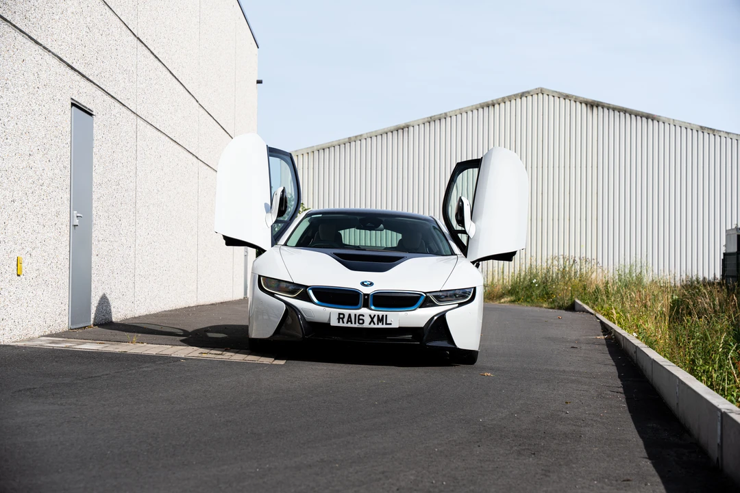 2016 BMW i8 - Image 13 of 31