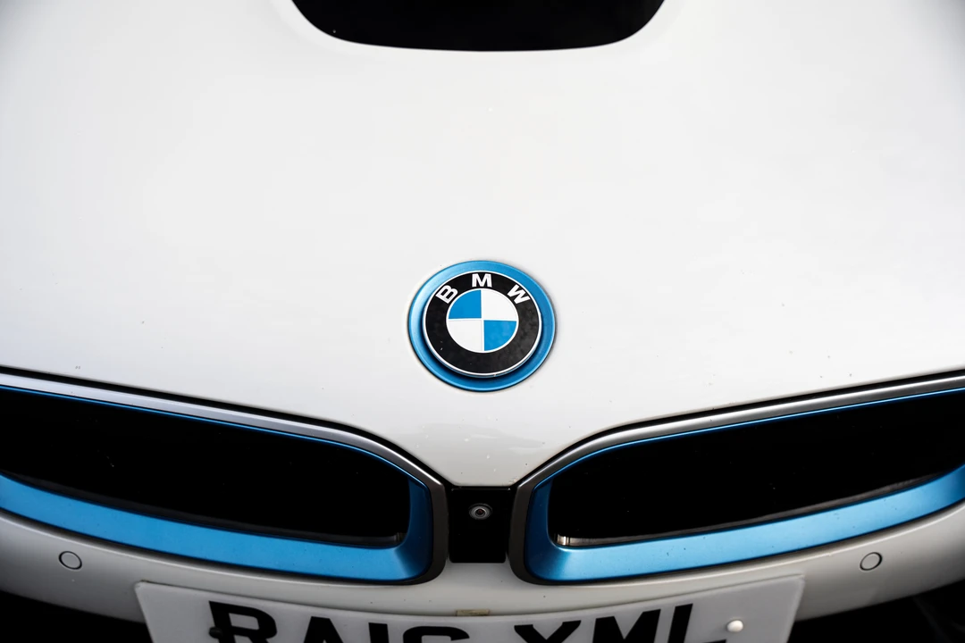 2016 BMW i8 - Image 16 of 31