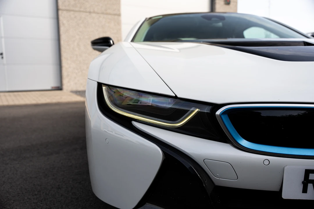 2016 BMW i8 - Image 18 of 31