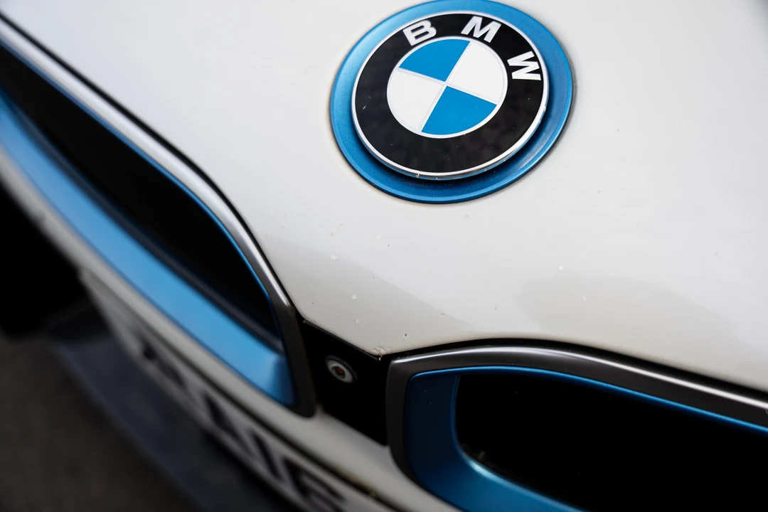 2016 BMW i8 - Image 23 of 31