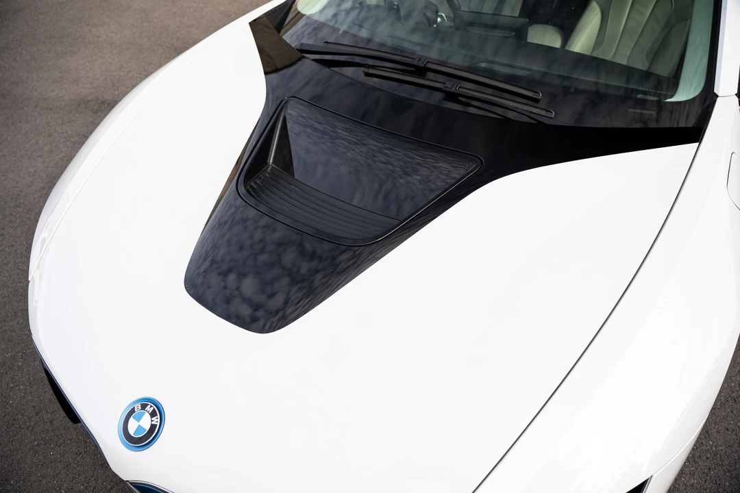 2016 BMW i8 - Image 28 of 31