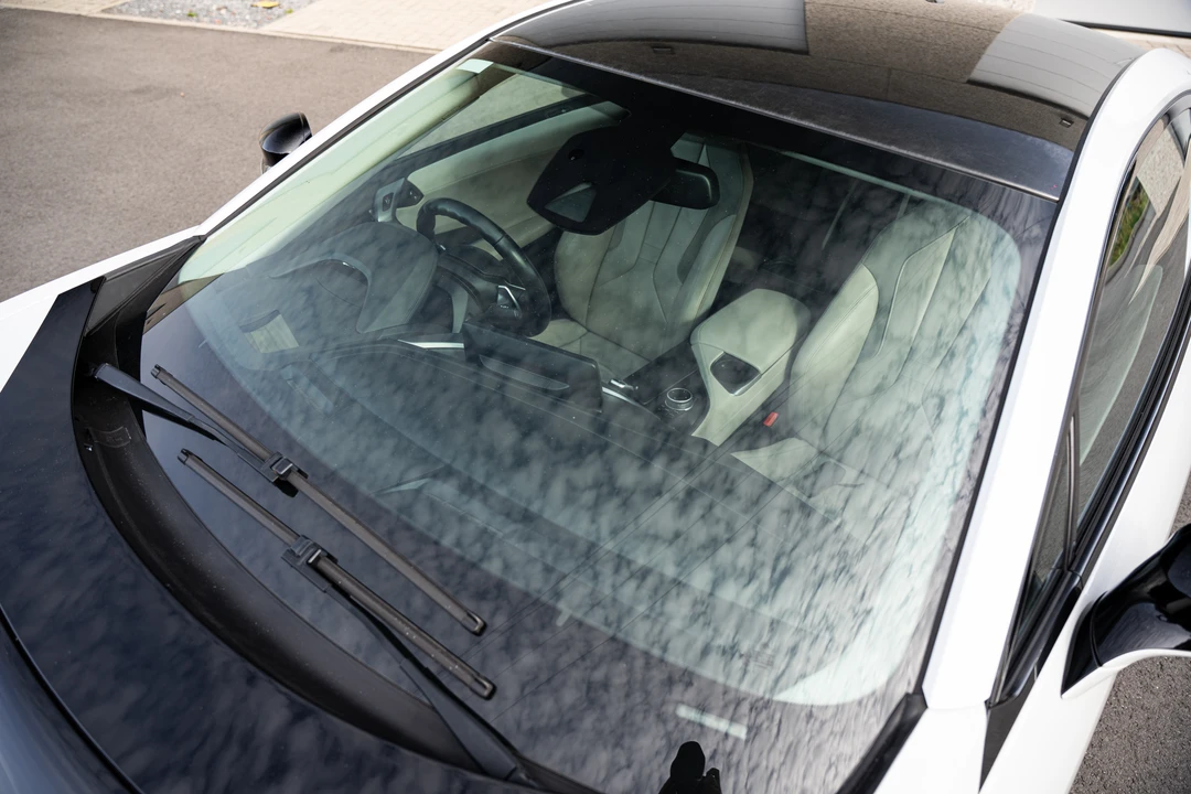 2016 BMW i8 - Image 29 of 31