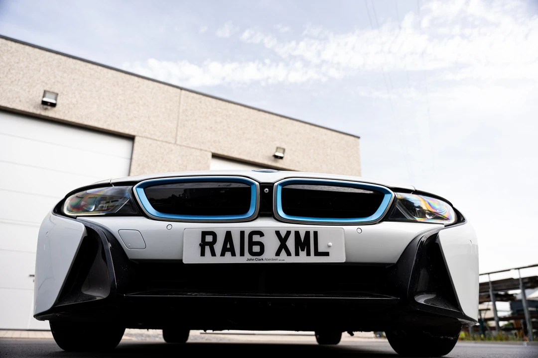 2016 BMW i8 - Image 14 of 31
