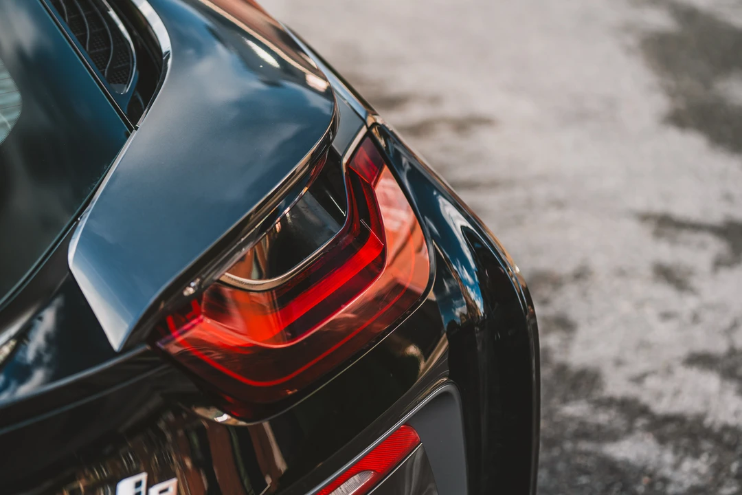 2016 BMW i8 - Image 16 of 31