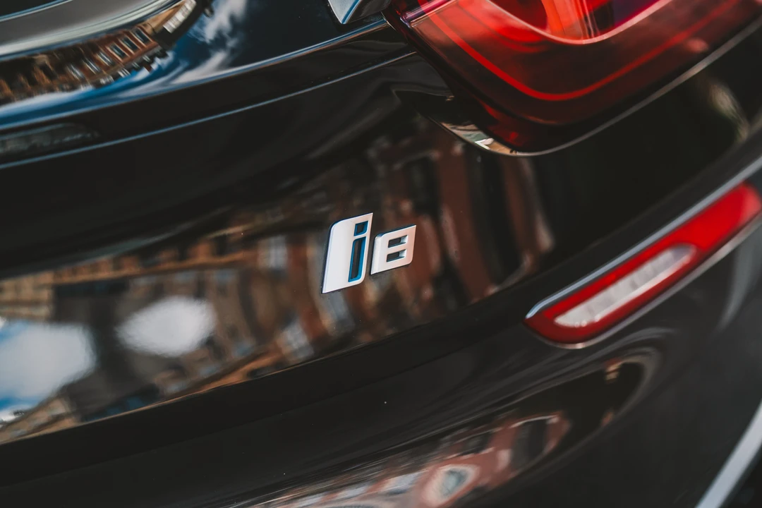 2016 BMW i8 - Image 19 of 31