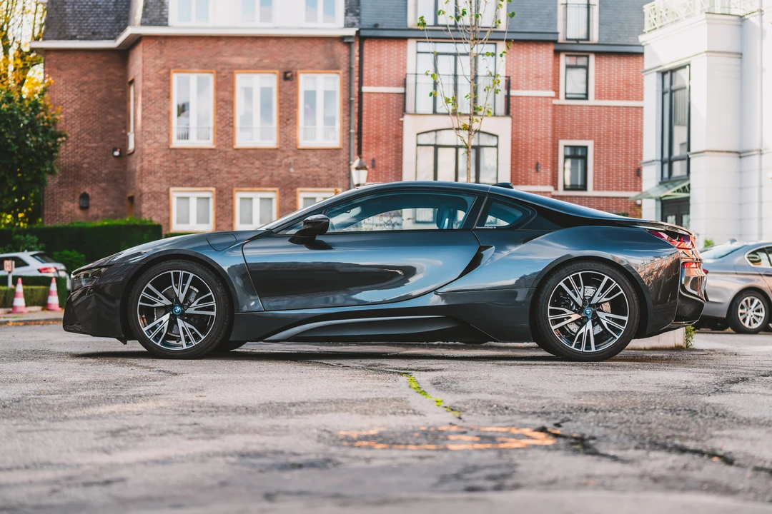 2016 BMW i8 - Image 8 of 31