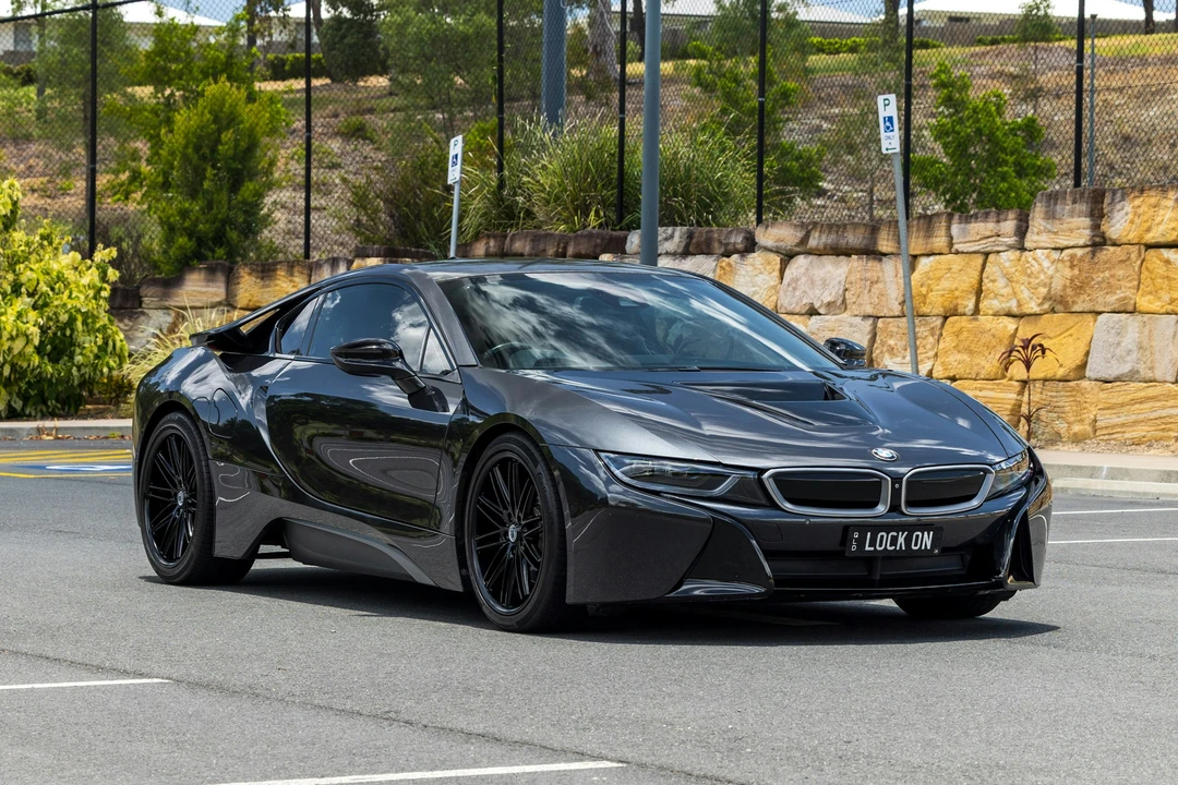 2016 BMW i8 - Image 19 of 21