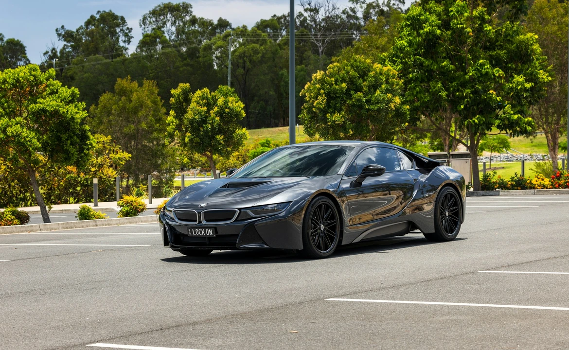 2016 BMW i8 - Image 17 of 21