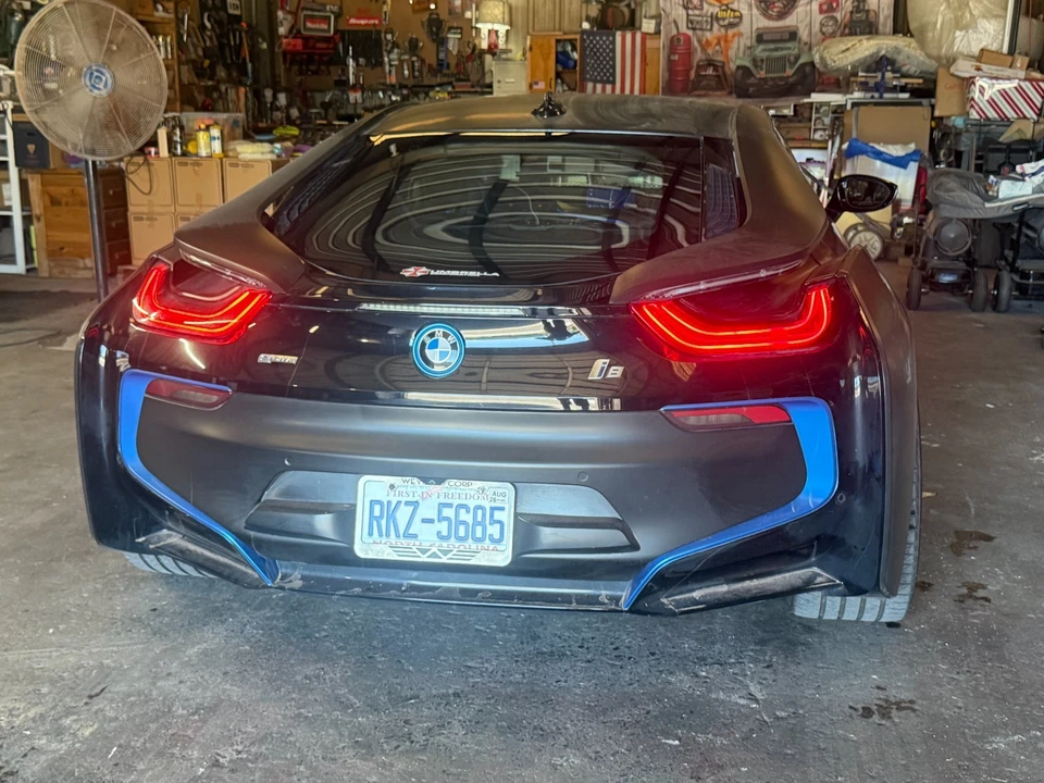 2016 BMW i8 - Image 12 of 15