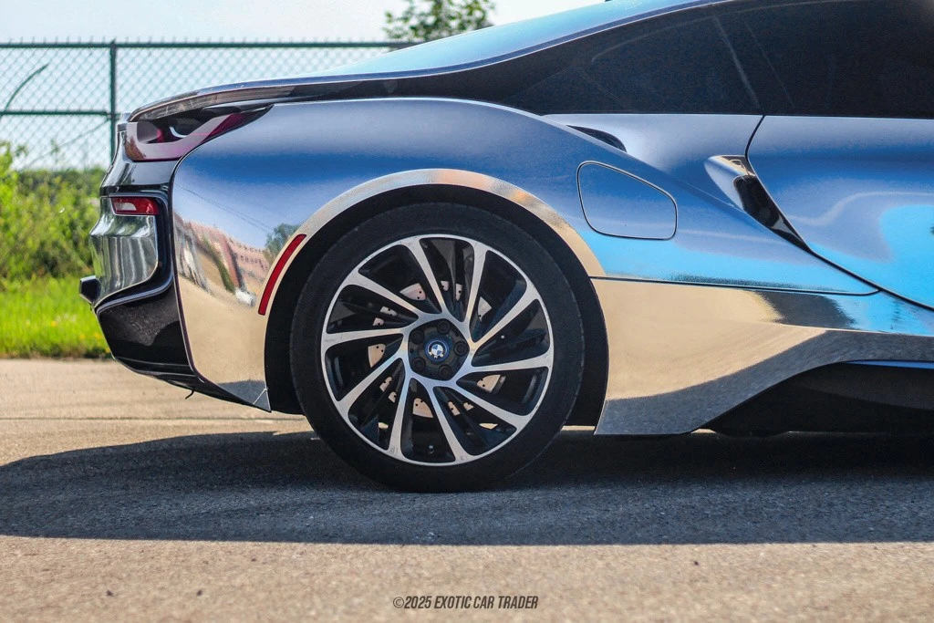 2016 BMW i8 - Image 10 of 12