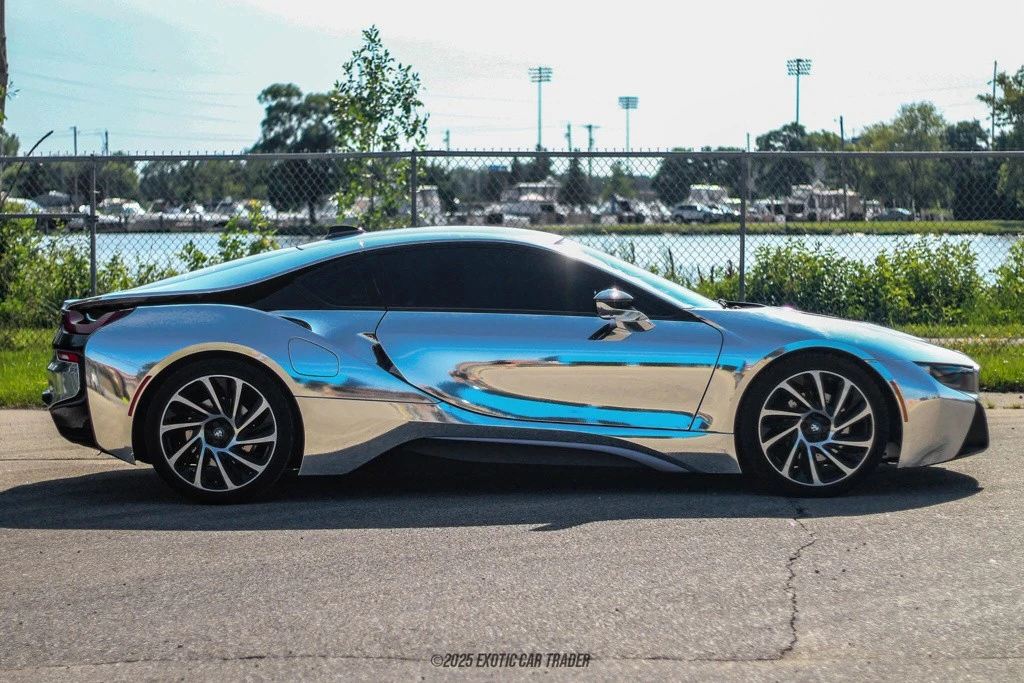 2016 BMW i8 - Image 9 of 12