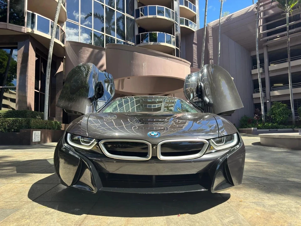 2016 BMW i8 - Image 7 of 21