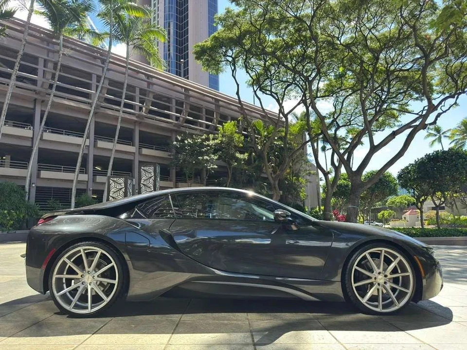 2016 BMW i8 - Image 20 of 21